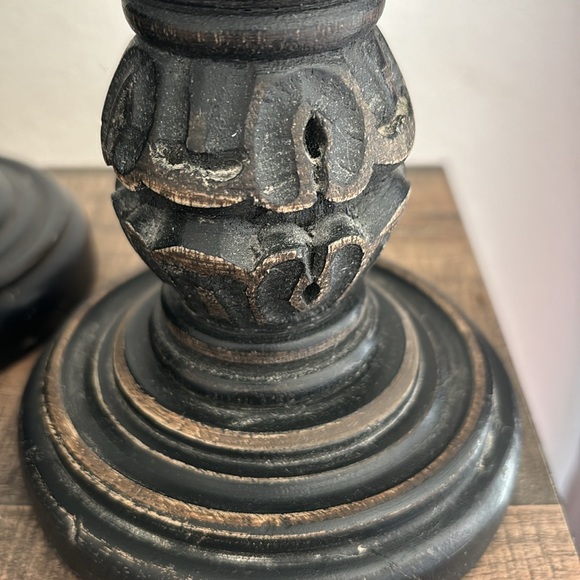 2 light weight wood candle holders - Picture 2 of 5